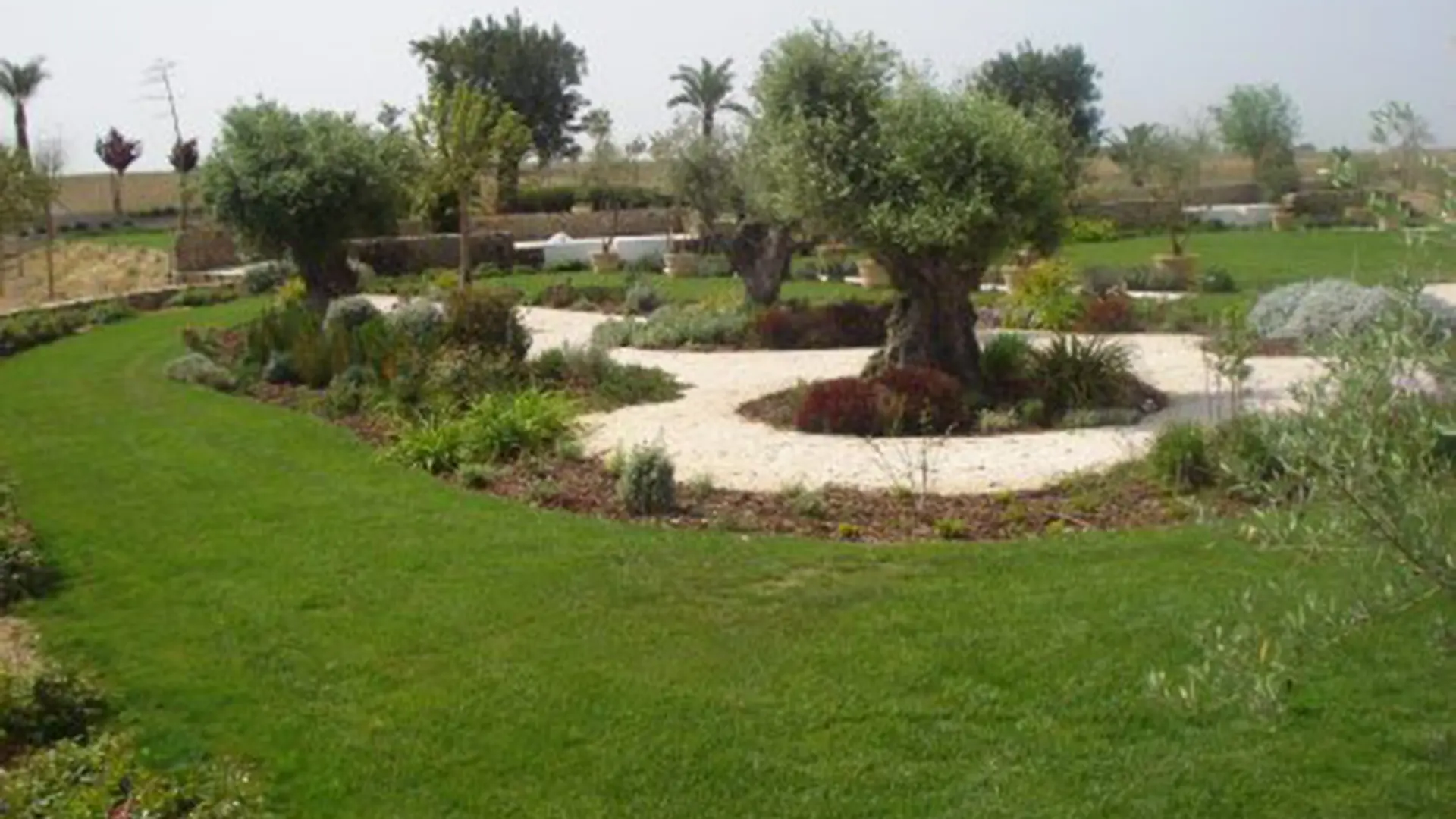 Cuidado y mantenimiento jardines